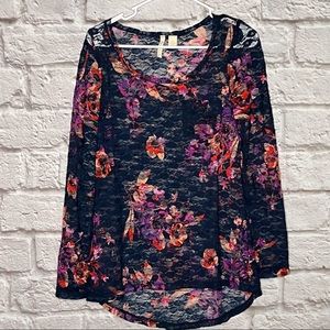 Red Camel Sheer Navy Floral Top Women's Size Medium‎